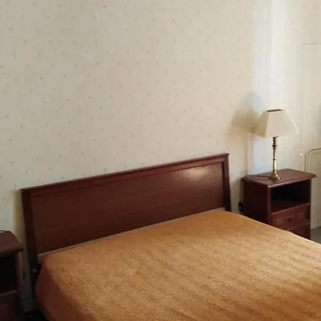 Apartment T4 Confortable 6 Pers Avec Wifi, Terrasse Et Jardin A 200m De La - - Fr-1-379-158